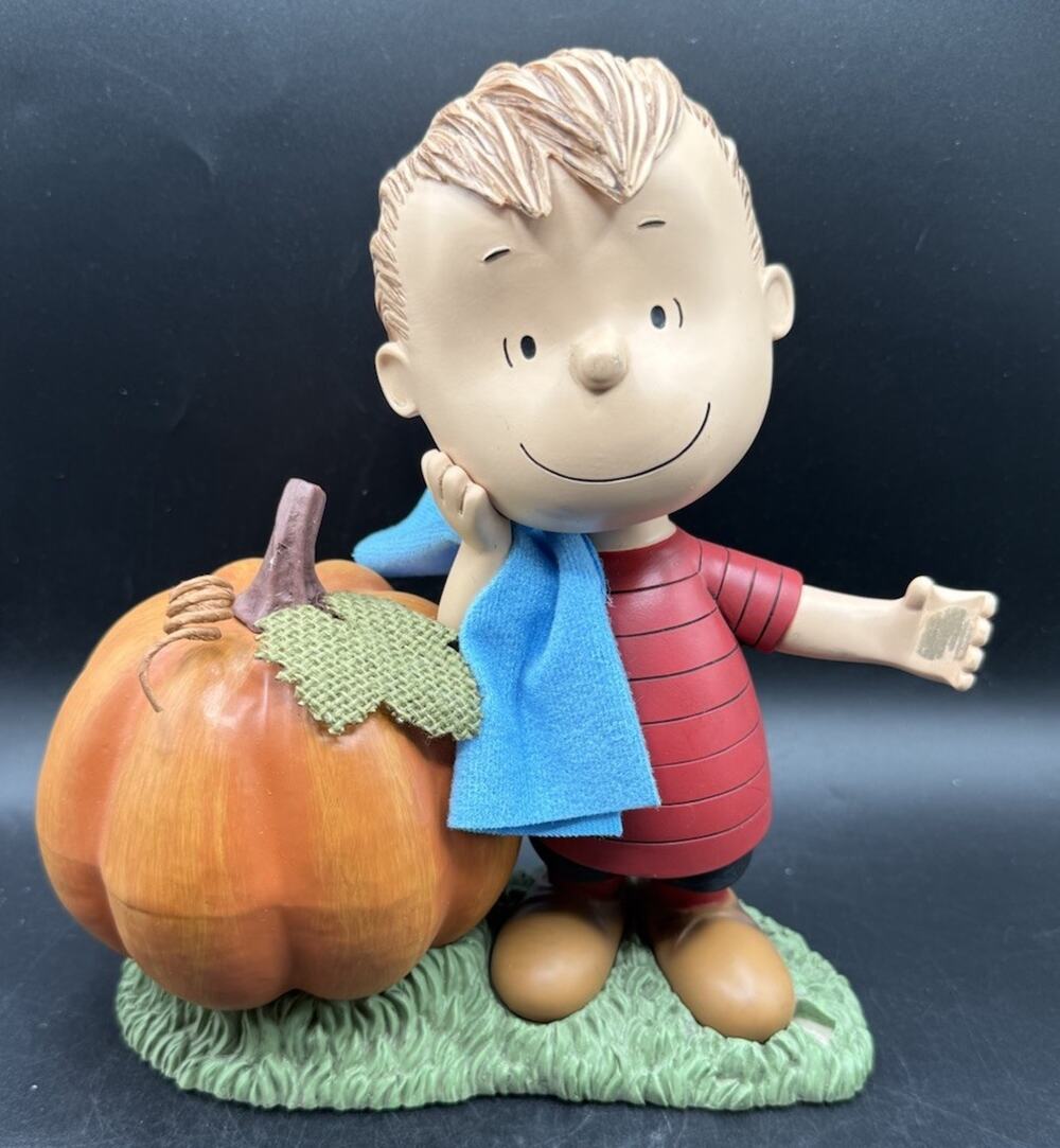 Rare Large Hallmark Peanuts Gallery Linus Welcome Great Pumpkin Figurine